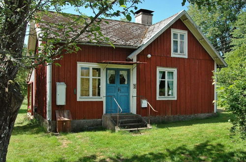 Photo 14 - 5 Person Holiday Home in Kalvsvik