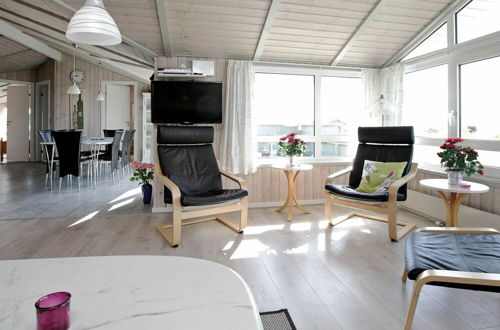 Photo 10 - Sprawling Holiday Home at Hvide Sande With Indoor Whirlpool