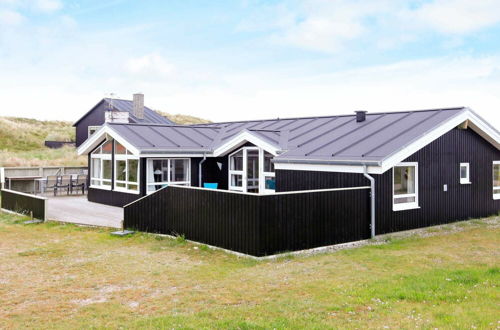 Foto 1 - Sprawling Holiday Home at Hvide Sande With Indoor Whirlpool