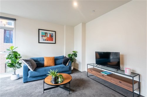 Photo 22 - Spacious CBD Apt in the Heart of Melbourne