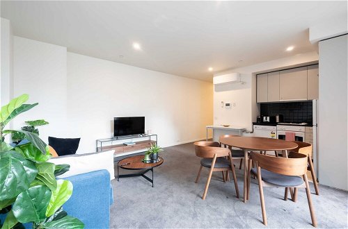 Photo 33 - Spacious CBD Apt in the Heart of Melbourne