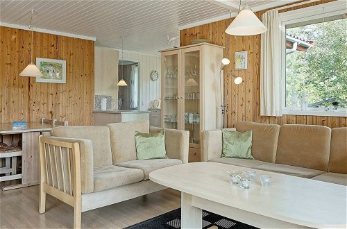Photo 5 - 6 Person Holiday Home in Aakirkeby