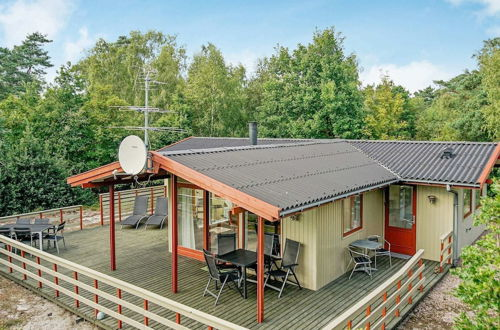 Photo 14 - 6 Person Holiday Home in Aakirkeby