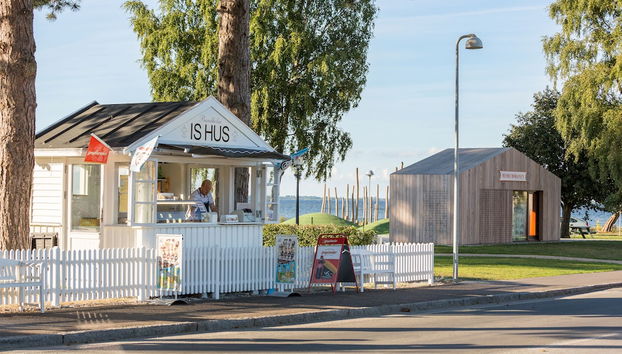 Snack bar
