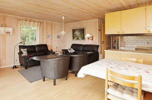 Foto 8 - 5 Person Holiday Home in Henne