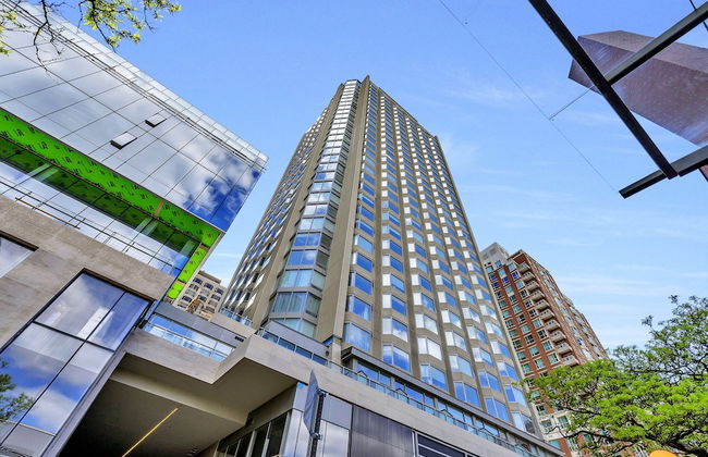 QuickStay - Premium 2bdrm in Yorkville (Yonge & Bloor) - Foto 36