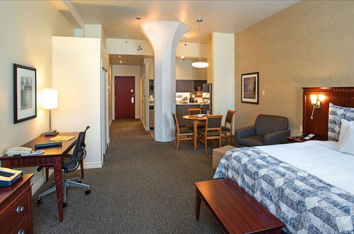 Photo 11 - Le Square Phillips Hotel And Suites