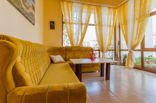 Photo 6 - 2 Bedroom Apartment in Dafinka Guest House