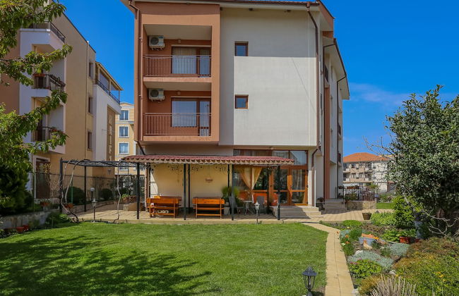 2 Bedroom Apartment in Dafinka Guest House - Foto 1