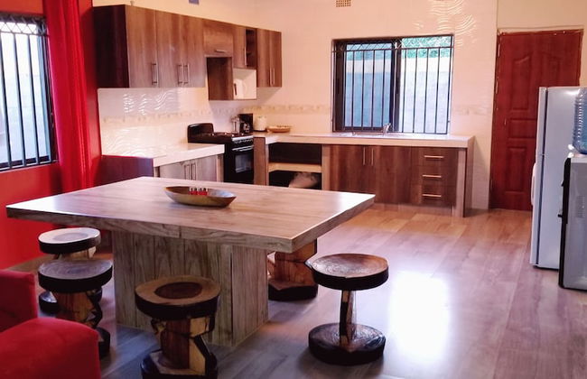 Sweet Retreat Lusaka with Backup Power - Foto 18