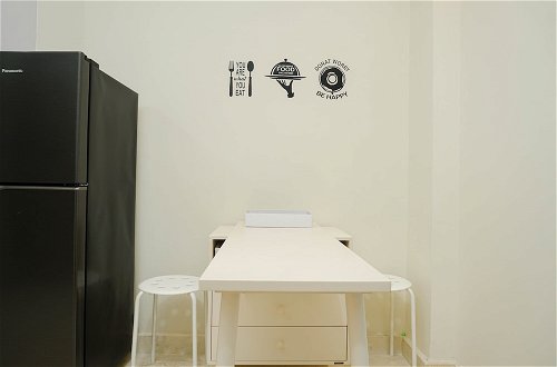 Photo 15 - Minimalist and Relaxing 1BR Apartment at Puri Orchard