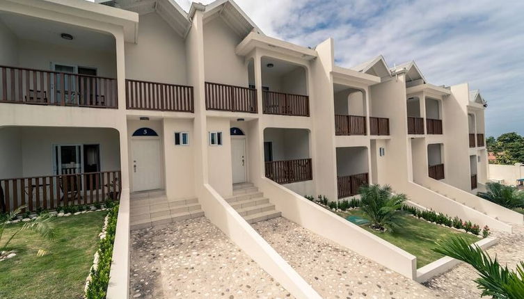 Photo 1 - Nianna Coral Bay Deluxe Townhouse 1