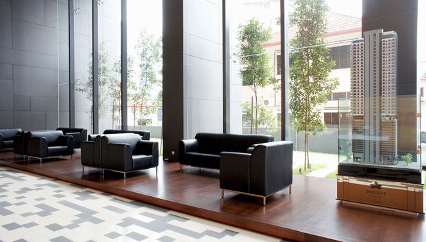 Coin salon dans le hall