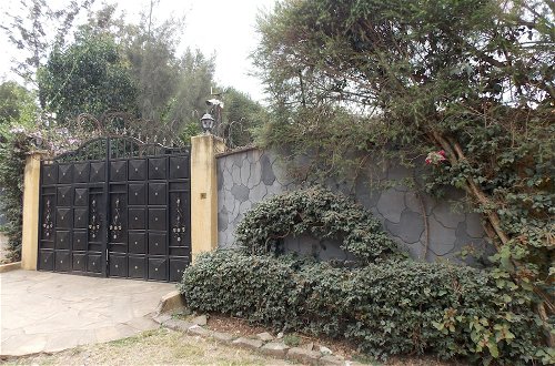 Photo 19 - Stunning Villa in Private Compound in Nairobi, KE