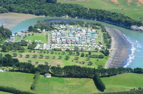 Foto 22 - Urenui Beach Camp