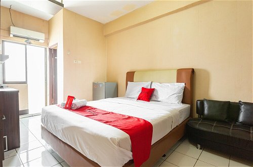 Foto 4 - RedDoorz Apartment @ Gateway Cicadas