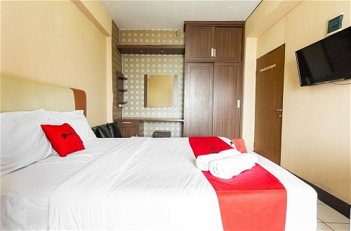 Foto 5 - RedDoorz Apartment @ Gateway Cicadas