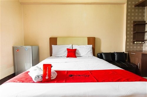 Foto 3 - RedDoorz Apartment @ Gateway Cicadas