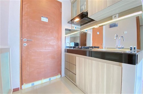Photo 14 - Modern & Cozy 2BR Apartment At Gateway Pasteur