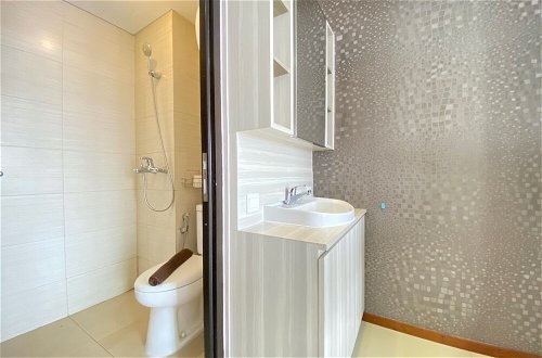 Photo 18 - Modern & Cozy 2BR Apartment At Gateway Pasteur