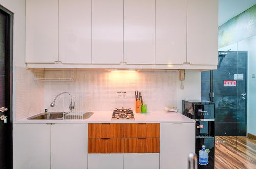 Photo 8 - Luxurious 2Br At Tamansari Semanggi Apartment