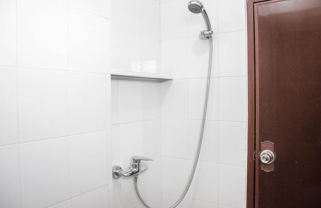 Spacious & Deluxe 2BR Gateway Ahmad Yani Cicadas Apartment - Foto 15