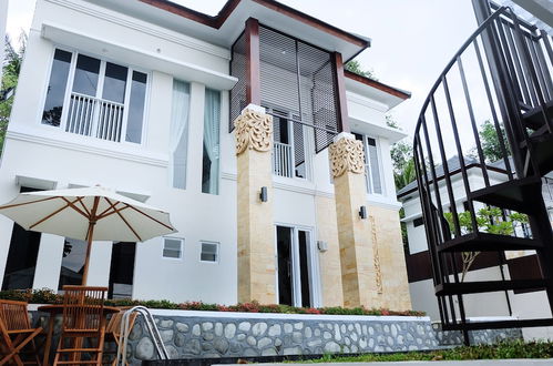 Foto 37 - Villa Jogja Grand Bale with Private Pool by Simply Homy