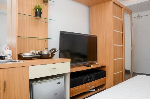 Photo 13 - Fully Furnished with Cozy Design Studio Bassura City Apartment