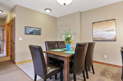 Photo 10 - SPACIOUS 3-Br Luxury Condo | HEATED Pool + 3 Hot Tubs | Pool Table | Hm Theatre