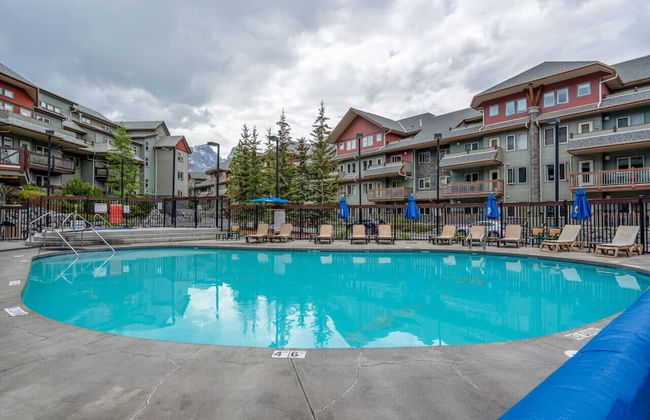 SPACIOUS 3-Br Luxury Condo | HEATED Pool + 3 Hot Tubs | Pool Table | Hm Theatre - Foto 39