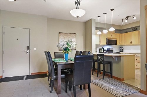 Photo 20 - SPACIOUS 3-Br Luxury Condo | HEATED Pool + 3 Hot Tubs | Pool Table | Hm Theatre