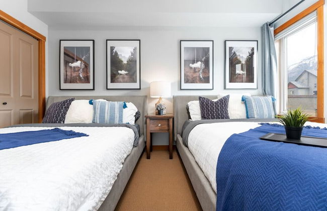 SPACIOUS 3-Br Luxury Condo | HEATED Pool + 3 Hot Tubs | Pool Table | Hm Theatre - Foto 7