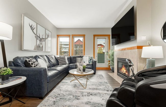 SPACIOUS 3-Br Luxury Condo | HEATED Pool + 3 Hot Tubs | Pool Table | Hm Theatre - Foto 26