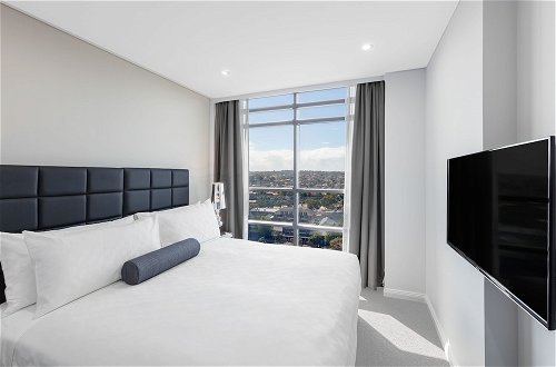 Photo 17 - Meriton Suites North Sydney