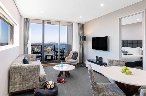 Photo 11 - Meriton Suites North Sydney