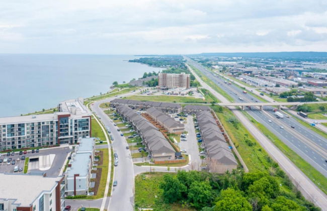 Modern Lakeshore 3BR 3BA TH Free Parking BBQ - Foto 52