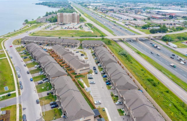 Modern Lakeshore 3BR 3BA TH Free Parking BBQ - Foto 53