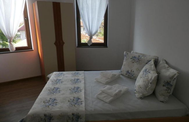 Remarkable 2-bed Apartment in Aleksandrovo - Foto 2