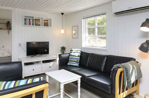 Photo 9 - 6 Person Holiday Home in Blavand