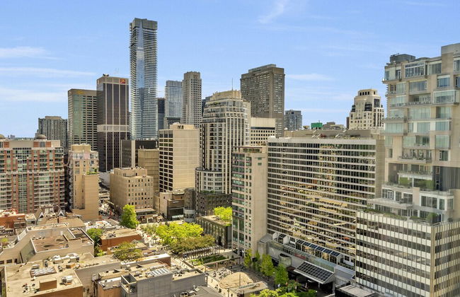 QuickStay Yorkville Condo - Yonge & Bloor - Foto 32