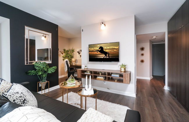 QuickStay Yorkville Condo - Yonge & Bloor - Foto 13