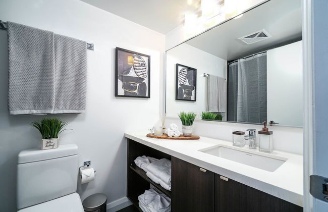 QuickStay Yorkville Condo - Yonge & Bloor - Foto 21