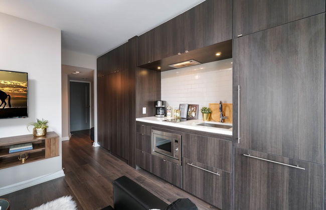 QuickStay Yorkville Condo - Yonge & Bloor - Foto 10