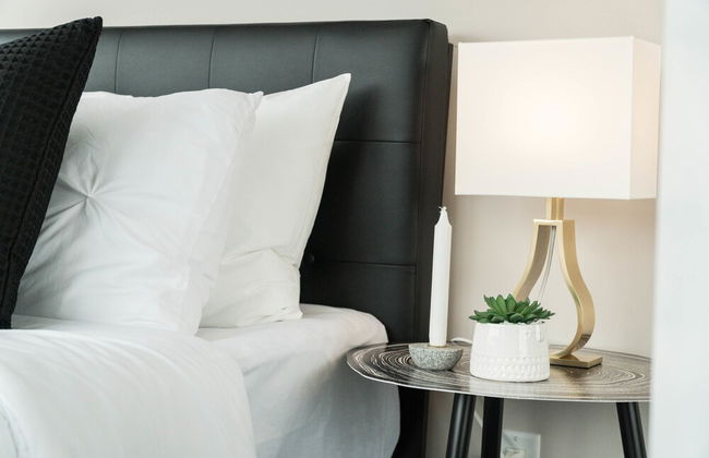 QuickStay Yorkville Condo - Yonge & Bloor - Foto 5