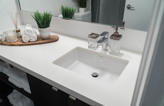 QuickStay Yorkville Condo - Yonge & Bloor - Foto 24