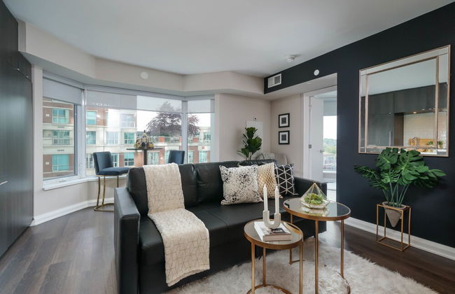 QuickStay Yorkville Condo - Yonge & Bloor - Foto 15