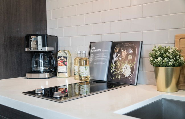 QuickStay Yorkville Condo - Yonge & Bloor - Foto 12
