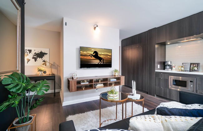QuickStay Yorkville Condo - Yonge & Bloor - Foto 1