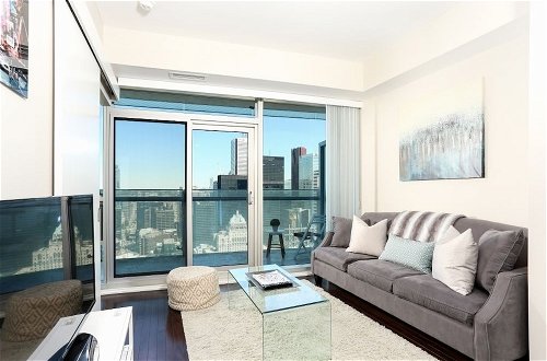 Foto 1 - Platinum Suites - Modern Luxury High Rise Condo
