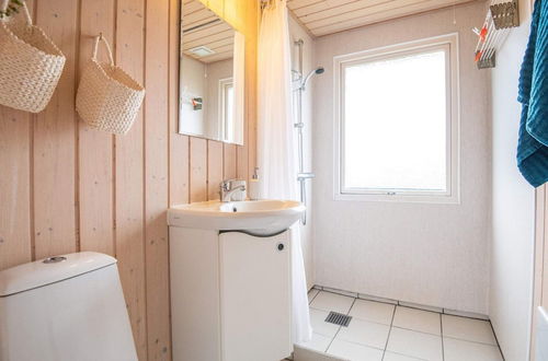 Photo 12 - 6 Person Holiday Home in Hvide Sande